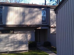 24 Spring W, Williamsburg, VA 23188