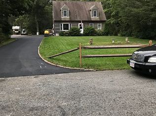 201 Ashumet Rd, Mashpee, MA 02649