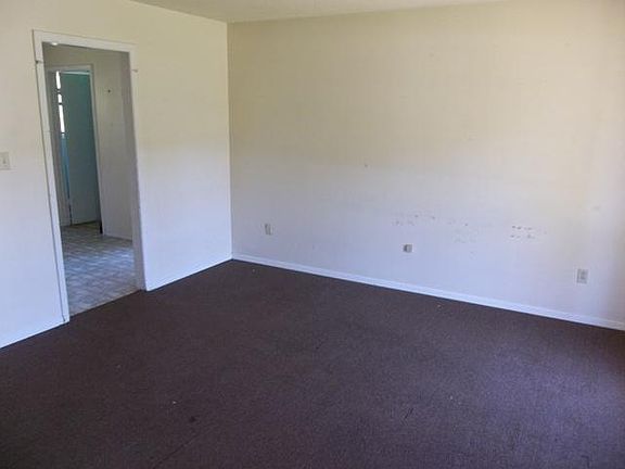 4th image of 200 E 10th Ave