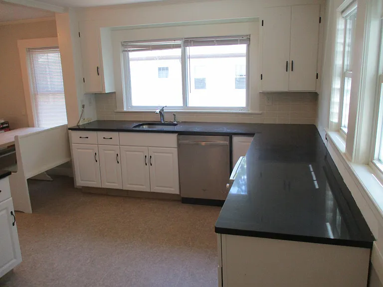 112 Warwick Rd — Photo 11