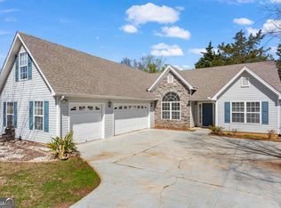 969 Harbins Pass Dr, Dacula, GA 30019