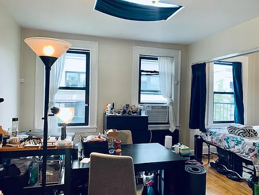 Rented by Twyford Real Estate | media 2