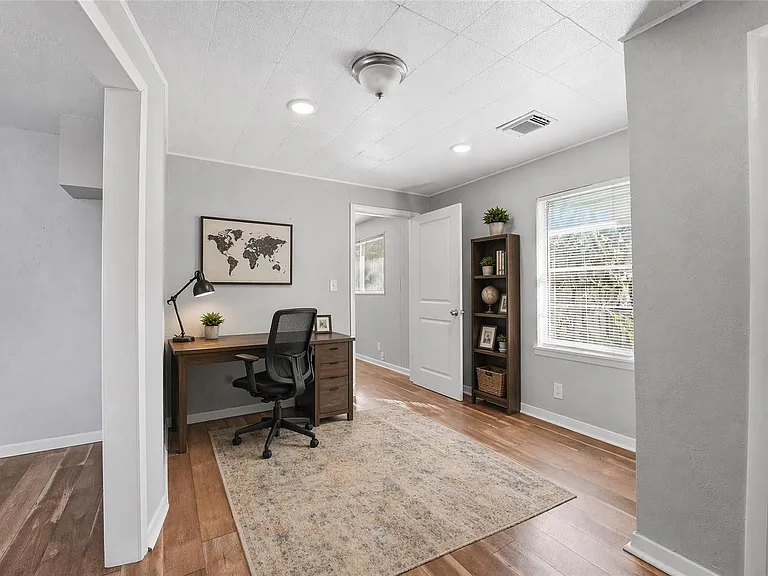 6526 Linden St — Photo 4