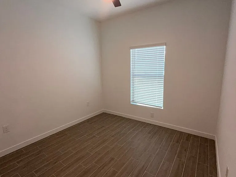2212 Leda Ave S — Photo 4