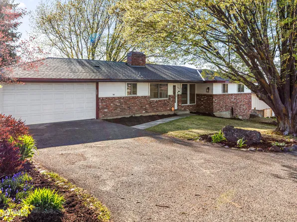 607 N 53rd Ave, Yakima, WA 98908