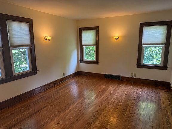 2nd image of 43 Madison St #2