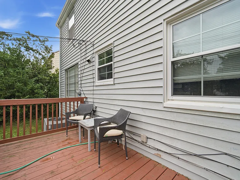 4437 Groveland Rd — Photo 40