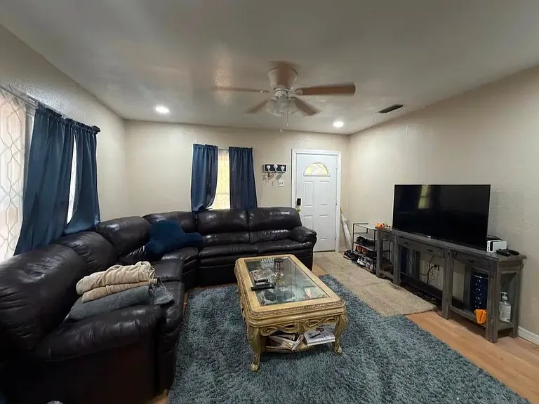 11512 Grovewood Ave — Photo 3