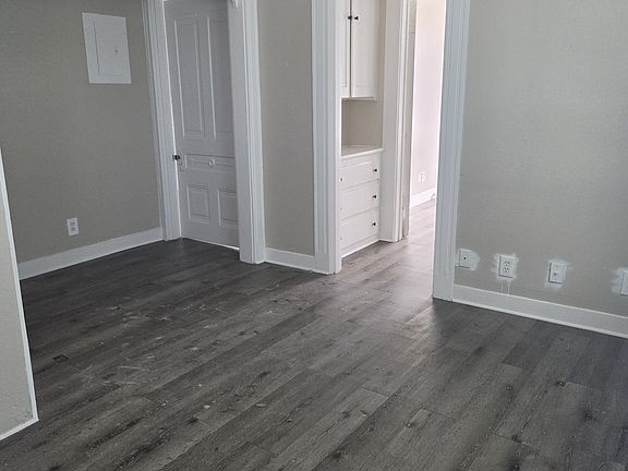 4th image of 301-311 W Leuda St #301B