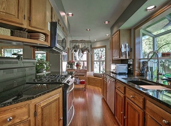3rd image of 22118 NE 11th Pl