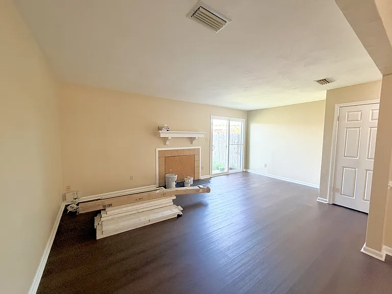 3937 Seeman Rd #1 — Photo 10