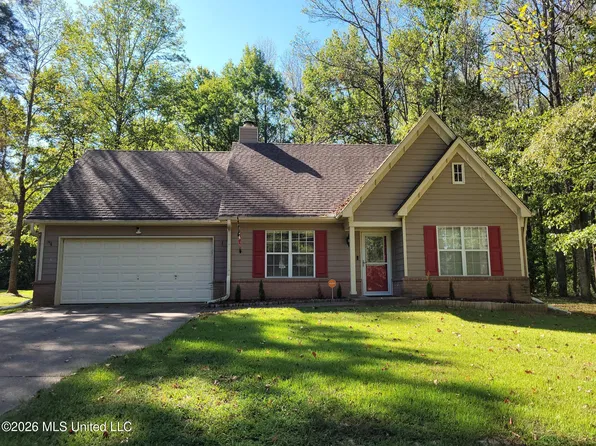 6805 Lake Forest Dr W, Walls, MS 38680