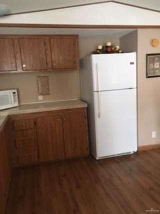 2nd image of 710 W Scarlett Dr W