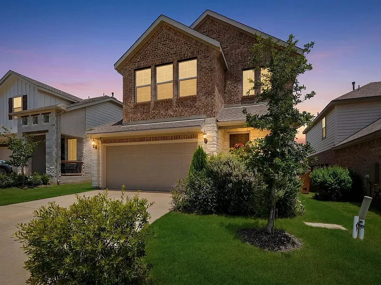 2046 Flametree Ave — Photo 1