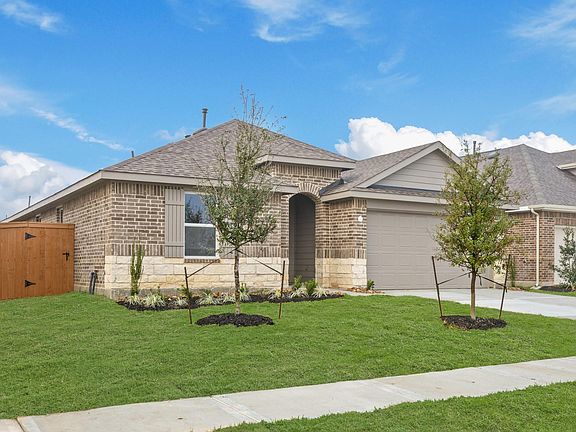 3rd image of 686 Daniels Lake Ln