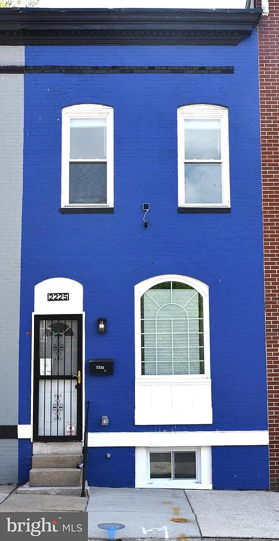 3 bed, 2.5 bath, 1200 sqft, $1,600 — Photo 1