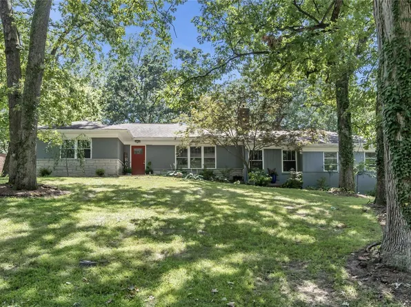 7464 Whitehaven Dr, Saint Louis, MO 63123
