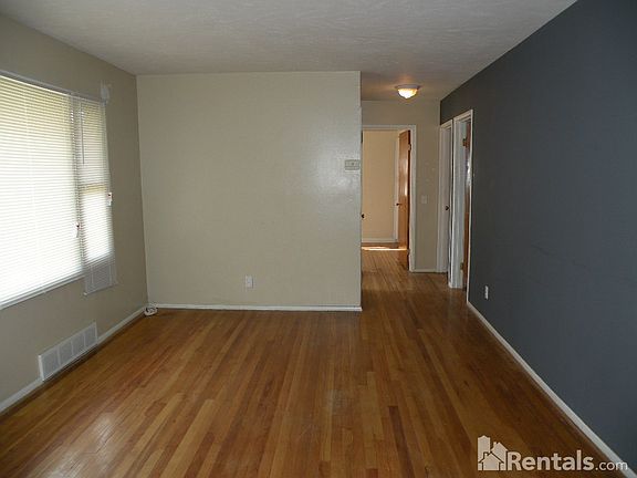 2nd image of 7438 Malibu Dr