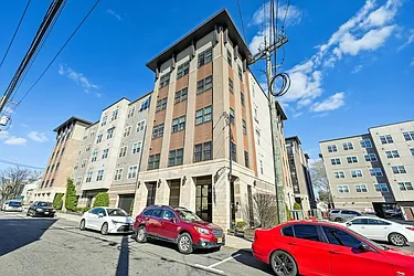 5808 Washington Street, #507
