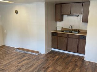 15055 Summit Plz #B, Blue Ridge Summit, PA 17214