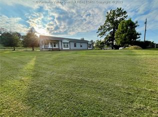 1306 Cow Run Rd, Cottageville, WV 25239