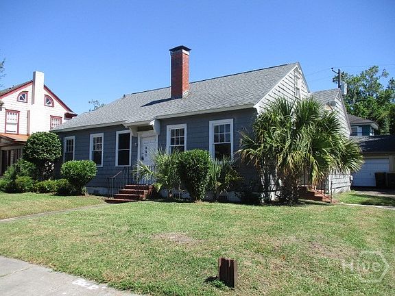 2nd image of 640 Maupas Avenue
