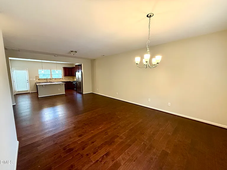 1008 Midtowne Way — Photo 7