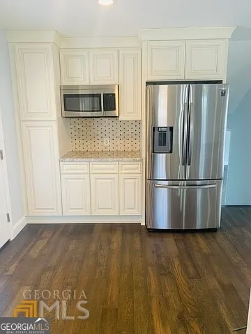 3102 Edgewater Dr — Photo 5