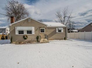 32 Cummings Ave, Wethersfield, CT 06109