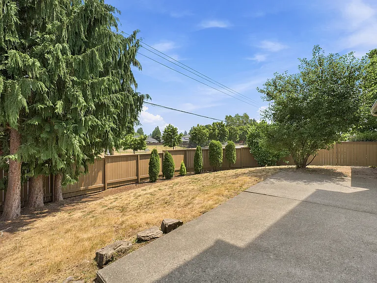 3203 NE 171st Ave — Photo 33