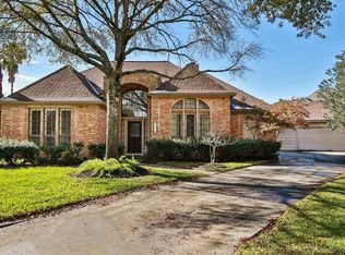 17130 Post Oak Holw, Spring, TX 77379