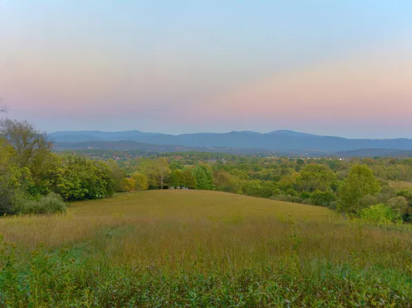 Stonewood Trce, Lexington, VA 24450