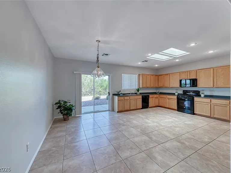2343 Schaeffer Hills Dr — Photo 12