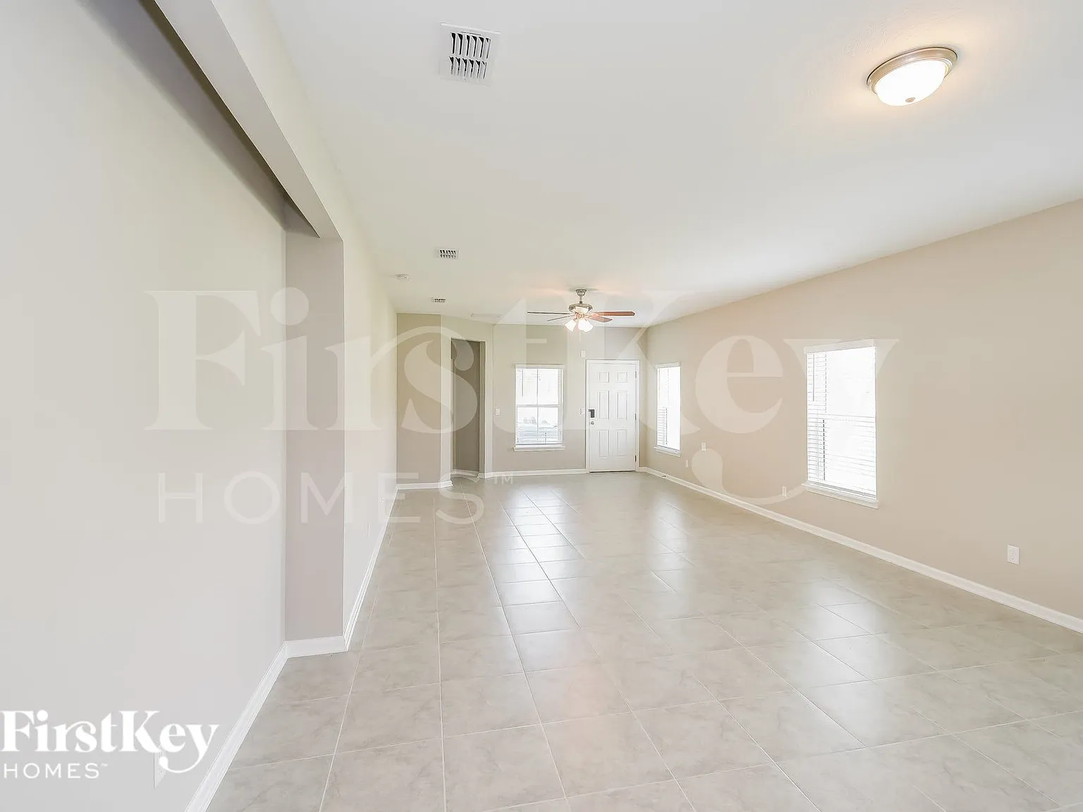 3 bed, 2.0 bath, 1864 sqft, $2,380 — Photo 4