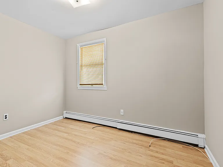 43 Virginia Ave — Photo 15