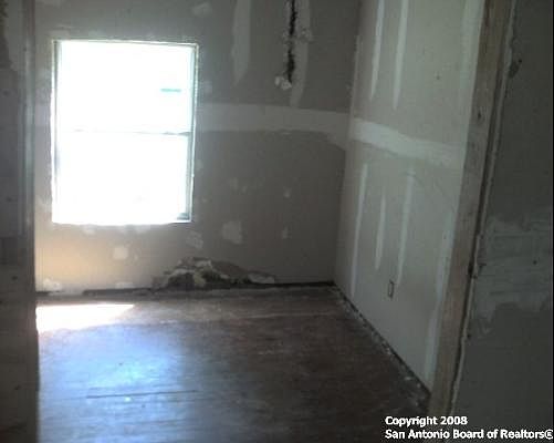 3rd image of 247 ROSABELL DR