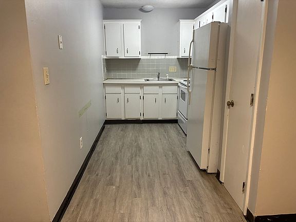 2nd image of 135 Winthrop St #1B