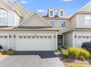 732 Amherst Dr #97, Sycamore, IL 60178