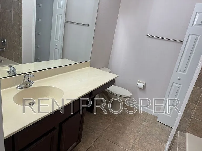 16617 Cedar Crest Dr — Photo 10