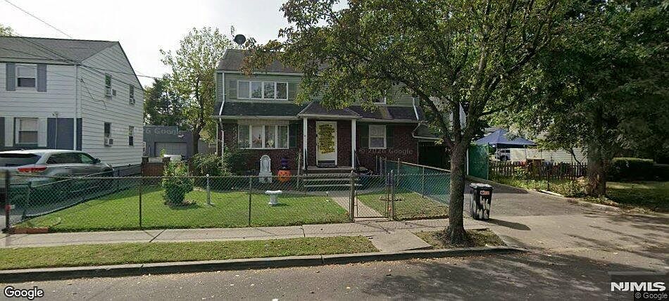1st image of 46 Macarthur Ave