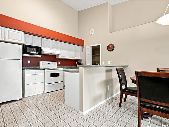 2nd image of UNIT 203F-141 105th STREET W