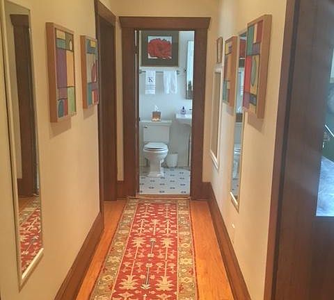 Hallway between kitchen, main room and bathroom.