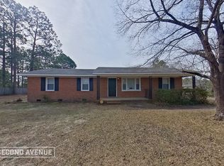 6047 Lexington Dr, Hope Mills, NC 28348