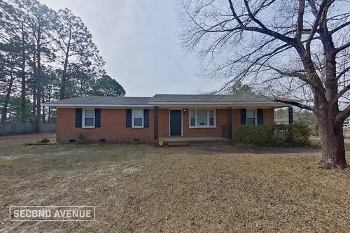 6047 Lexington Dr Photo 1