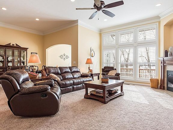 4th image of 4706 Newport Loop W