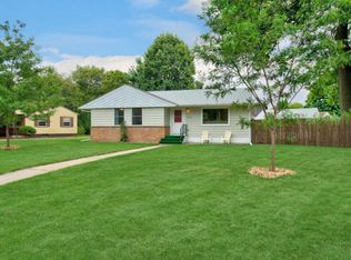 1368 Price Ave E, Maplewood, MN 55109