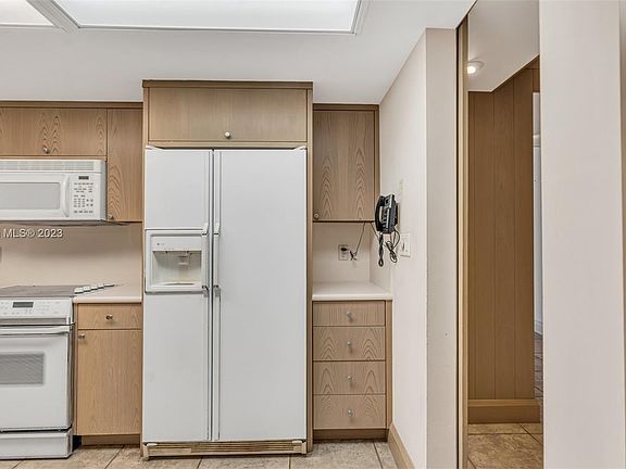 5th image of 5500 Collins Ave APT 503