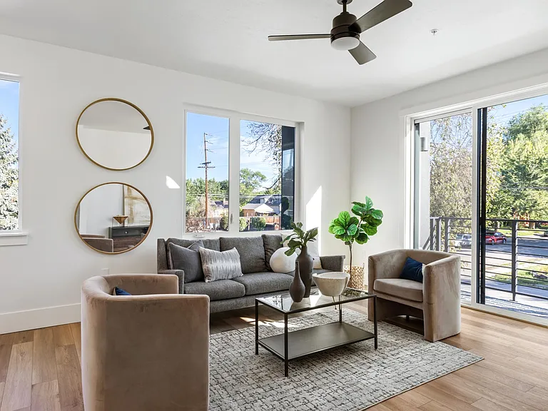 2931 W Jordan St — Photo 9