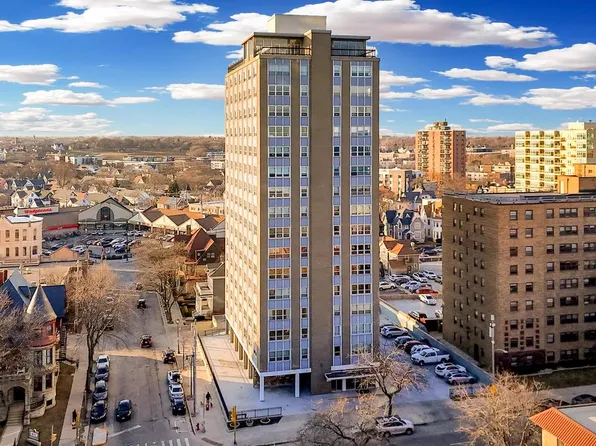 1707 North Prospect AVENUE #11B, Milwaukee, WI 53202