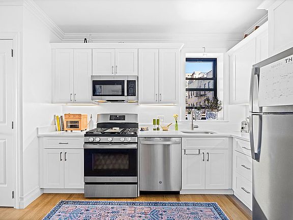 5th image of 77 Eastern Pkwy APT 5H
